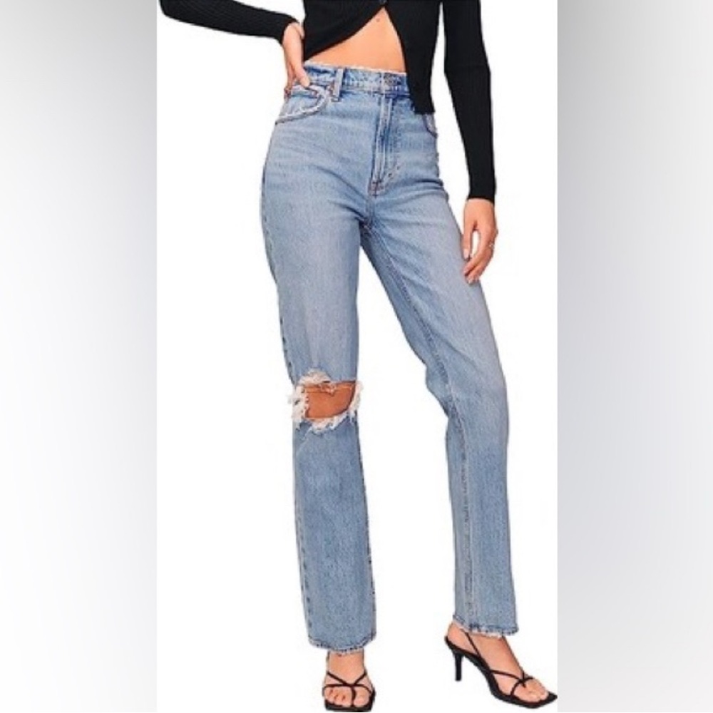 Abercrombie & Fitch | Ultra High Rise 90s Straight Jean (Short)